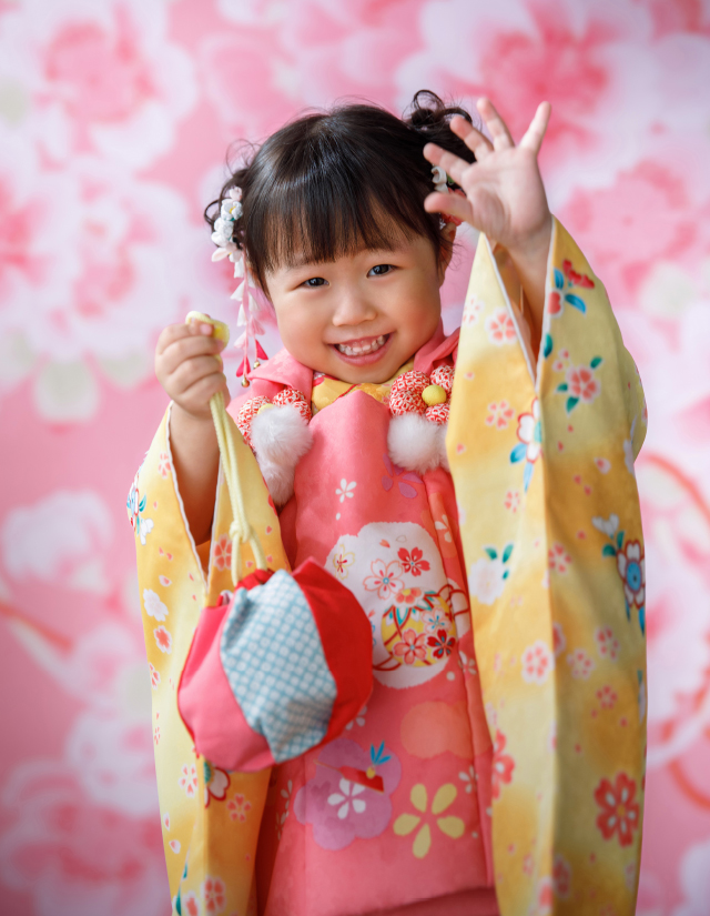 女の子の衣裳 慶屋写真工房｜北九州市小倉南区の写真館フォトスタジオ